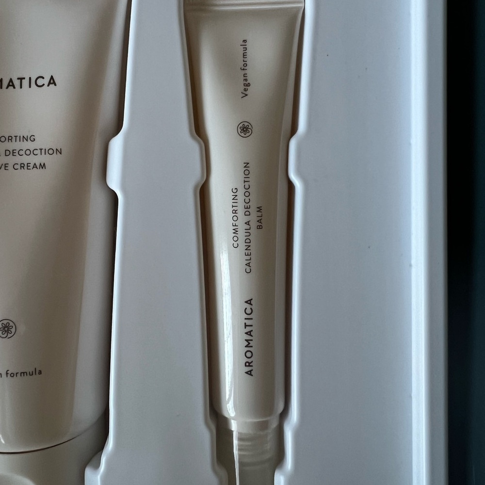 Aromatica Skincare Gift Set with Tote - Picture 5 of 10